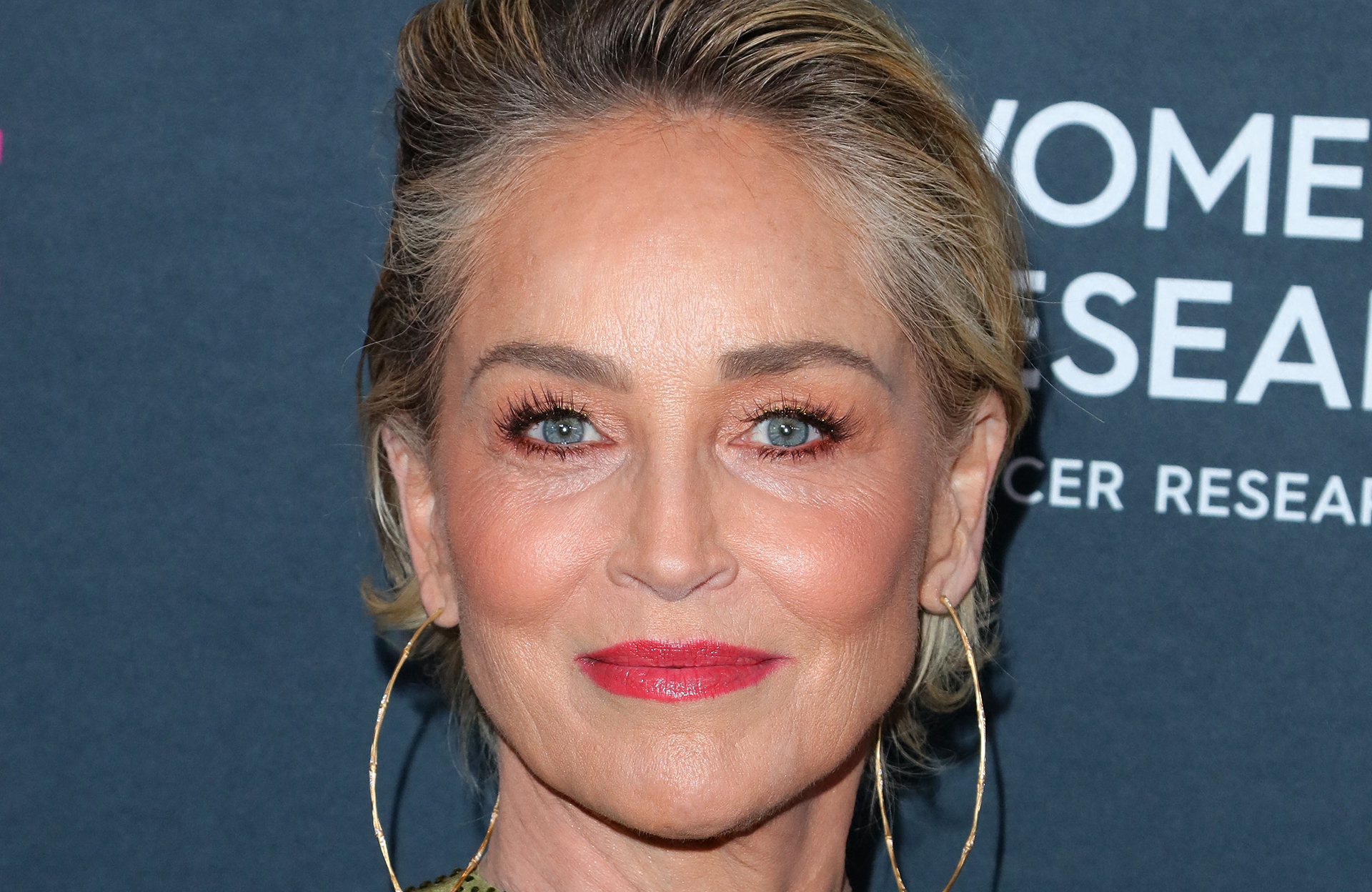 Hair: At 65, Sharon Stone adopted this accessory from our childhood - Elle